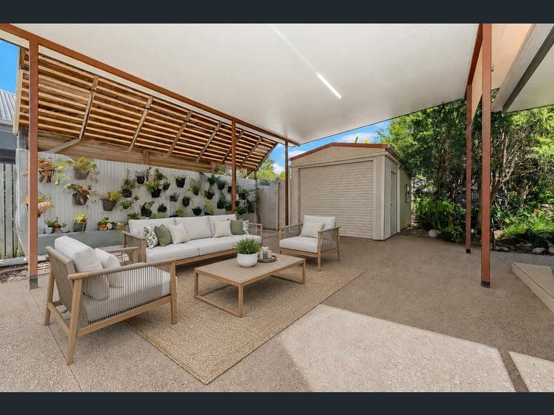 34 Ashmore Crescent, Burdell — photo 1 of 5