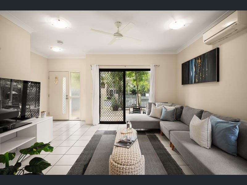 1/34 Warren Street, St Lucia — photo 1 of 5