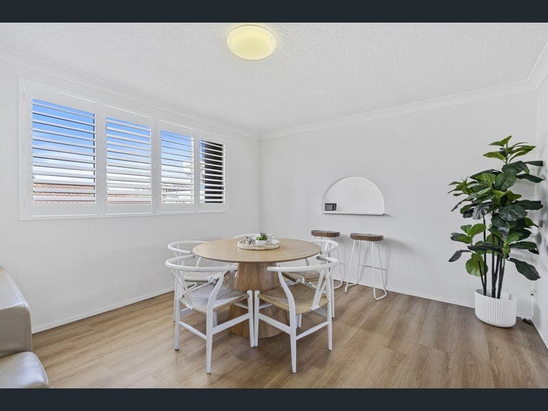 7/10 White Street, Southport — photo 1 of 5