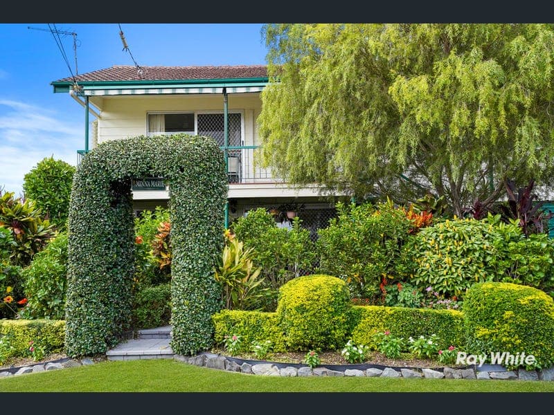 7 Onak Crescent, Springwood — photo 1 of 5