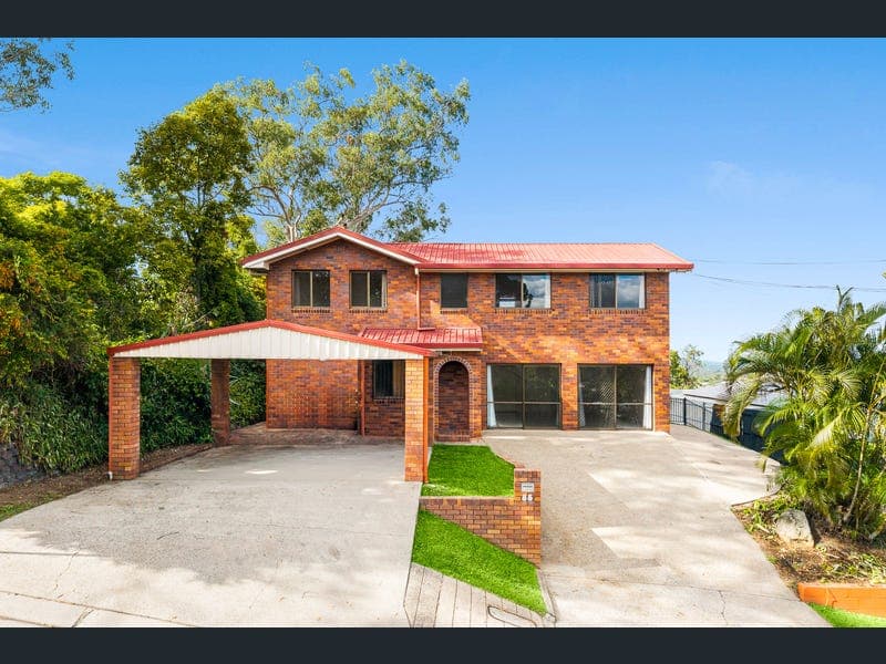 85 Dennis Road, Springwood — photo 1 of 5
