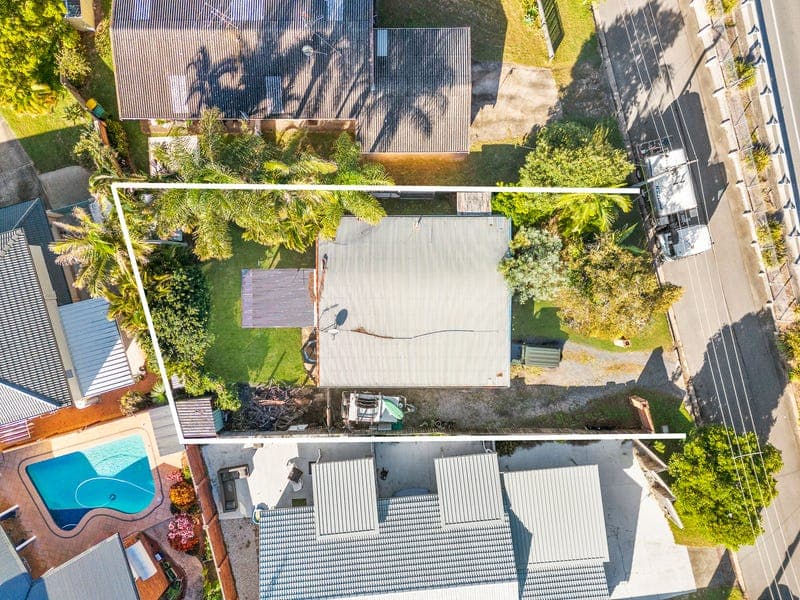 185 Bayview Street, Runaway Bay — photo 1 of 5