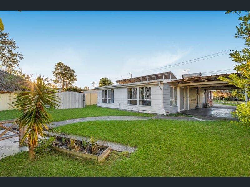 6 Acacia Road, Woodridge — photo 1 of 5