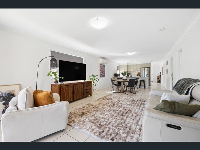 16 Waterlilly Court, Rothwell — photo 1 of 5