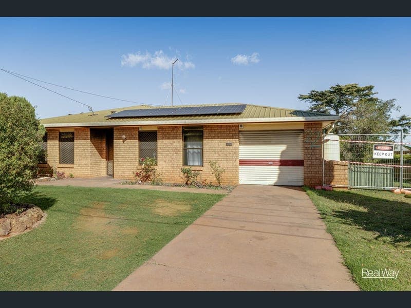 22 Banksia Street, Newtown — photo 1 of 5