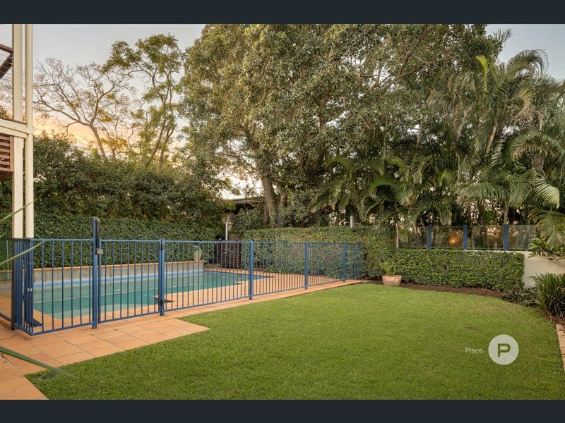 11 Penrose Street, Auchenflower — photo 1 of 5