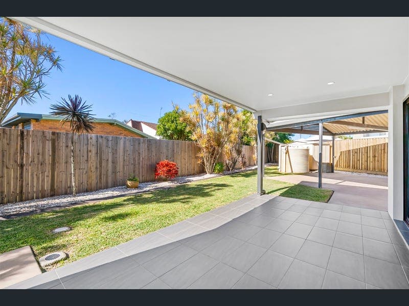 2/10 Malkana Crescent, Buddina — photo 1 of 5