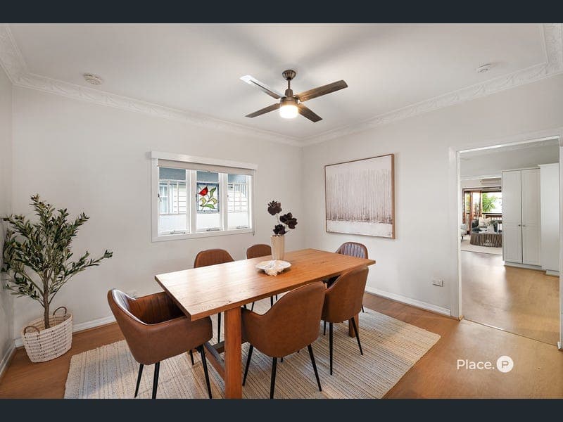 75 Reuben Street, Holland Park — photo 1 of 5