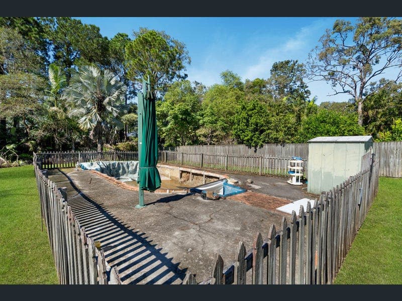 77 Timor Avenue, Loganholme — photo 1 of 5