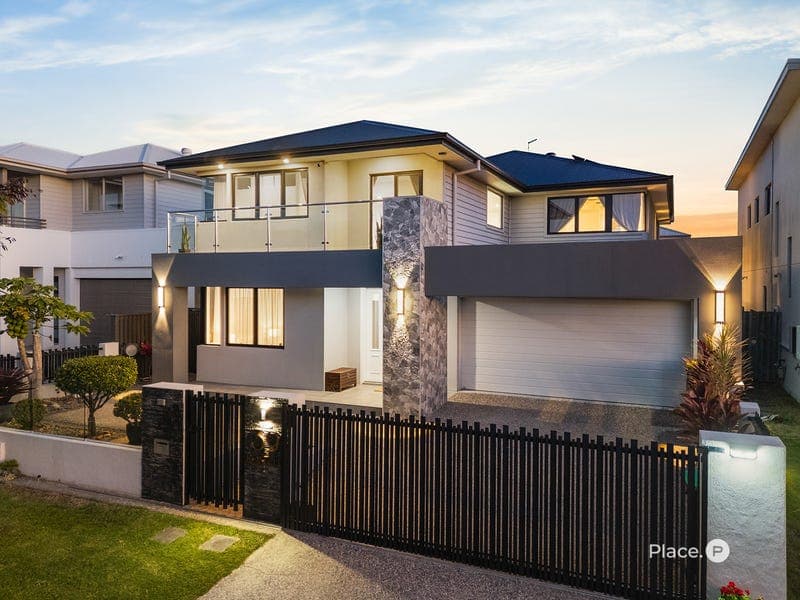 39 Panorama Street, Rochedale — photo 1 of 5