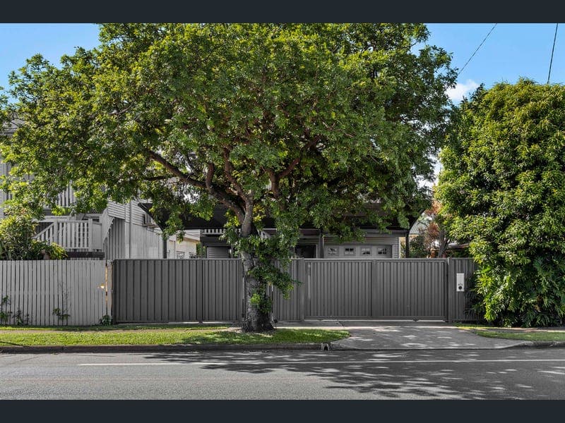 472 Saint Vincents Road, Nudgee — photo 1 of 5