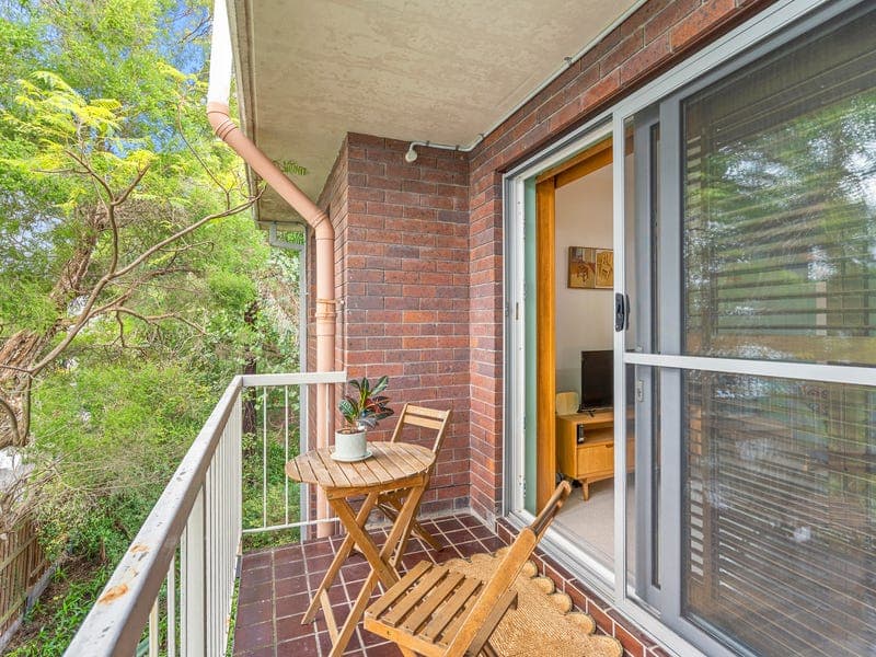 8/10 Stirrat Street, Coorparoo — photo 1 of 5