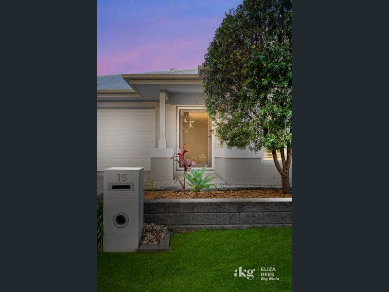 15 Teal Circuit, Greenbank — photo 1 of 5