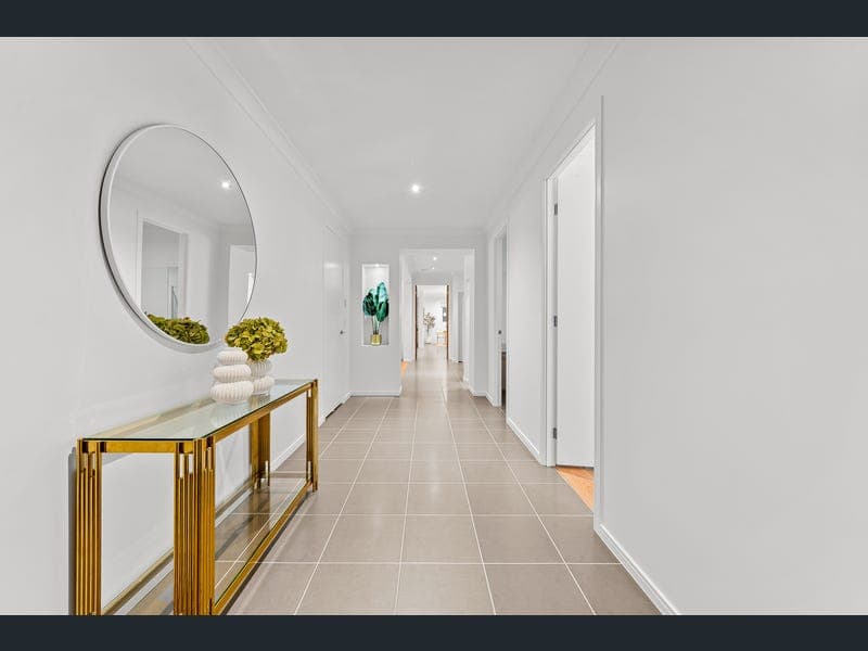17 Hatia Place, Kuraby — photo 1 of 5