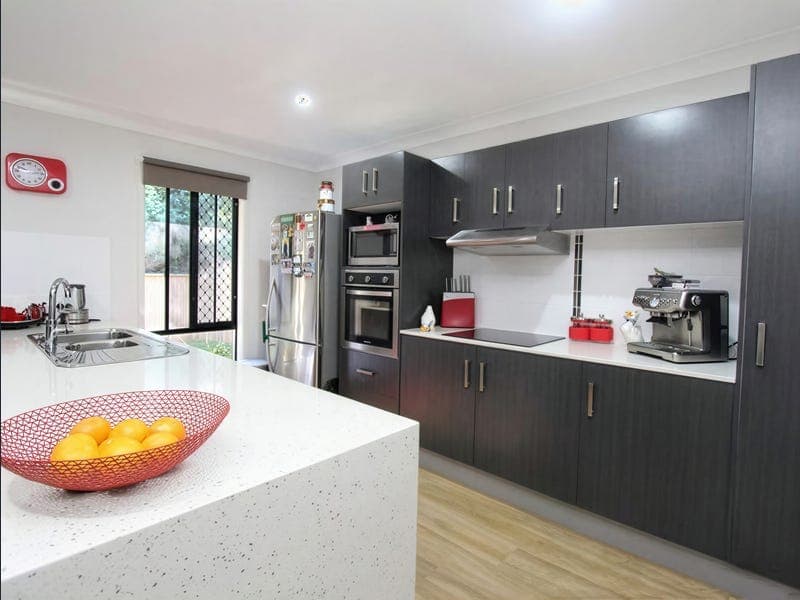 317A Preston Road, Wynnum West — photo 1 of 5