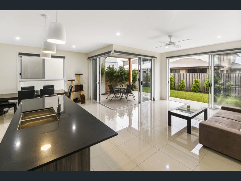 7 Triumph Street, Birtinya — photo 1 of 5