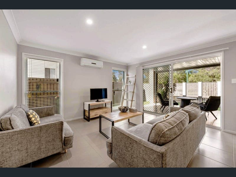 1/231A Mackenzie Street, Centenary Heights — photo 1 of 5
