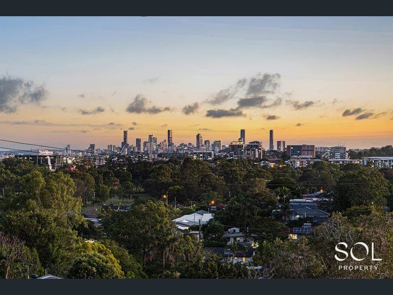 30 Chartwell Street, Aspley — photo 1 of 5