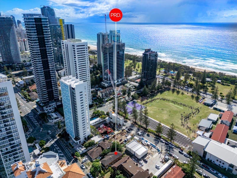 1/21 Surf Parade, Broadbeach — photo 1 of 5