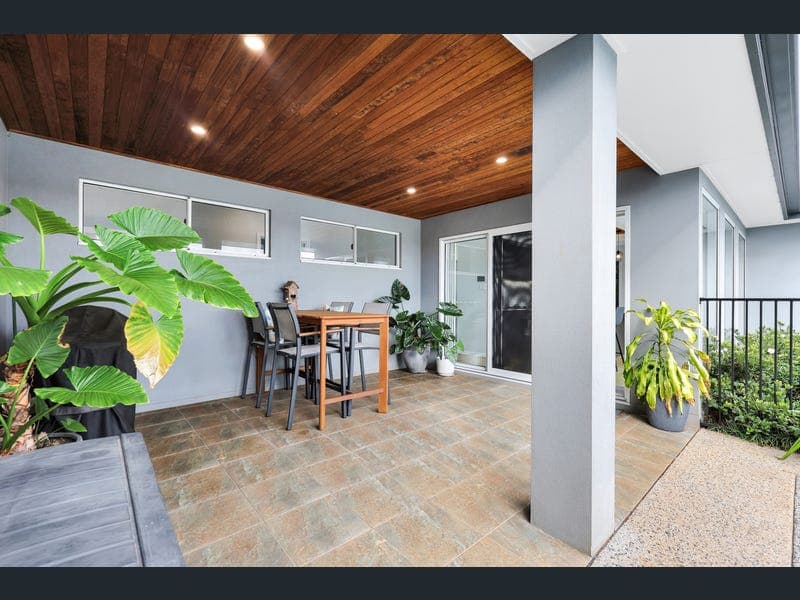 18 Bootes Street, Kearneys Spring — photo 1 of 5