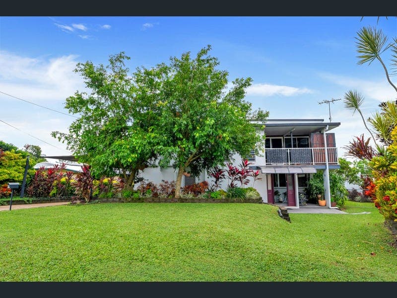 9 Turquoise Close, Bayview Heights — photo 1 of 5