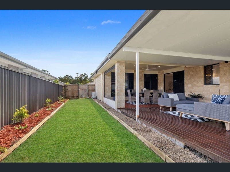 29 Maddock Avenue, Mooloolah Valley — photo 1 of 5