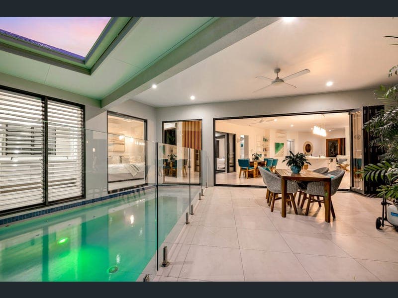 91 Cascade Boulevard, Palm Cove — photo 1 of 5