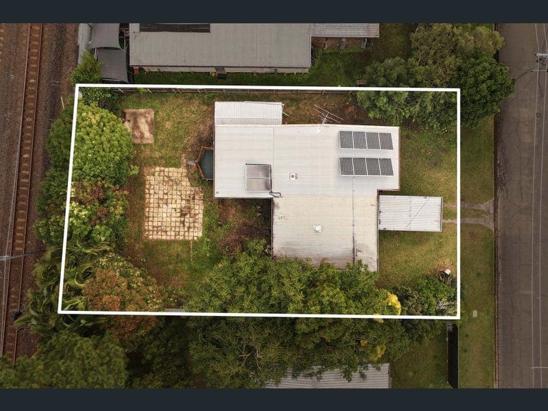28 Railway Parade, Caboolture — photo 1 of 5