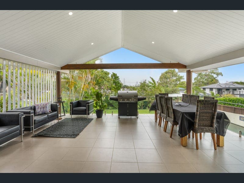 21 Tecoma Street, Southport — photo 1 of 5