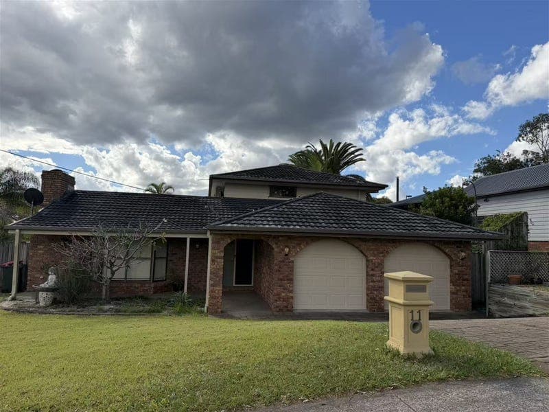 11 Hillside Drive, Daisy Hill — photo 1 of 5