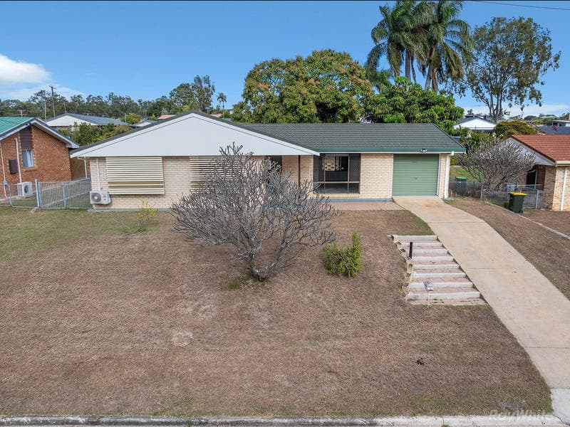 6 Aramac Drive, Clinton — photo 1 of 5