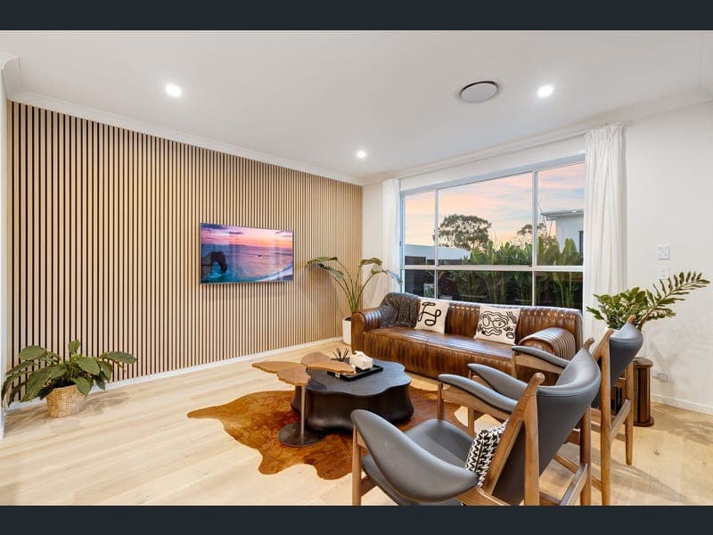 29 Prahan Crescent, Parkinson — photo 1 of 5