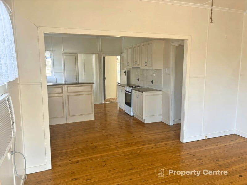 44 Drury Street, Dalby — photo 1 of 5