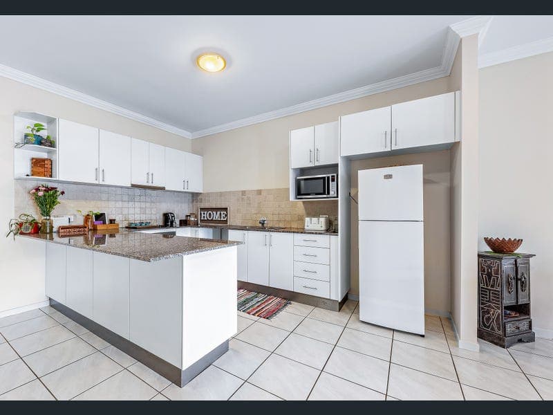 89/21 Shute Harbour Road, Cannonvale — photo 1 of 5
