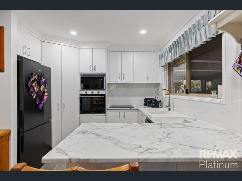 5 Butcherbird Court, Narangba — photo 1 of 5