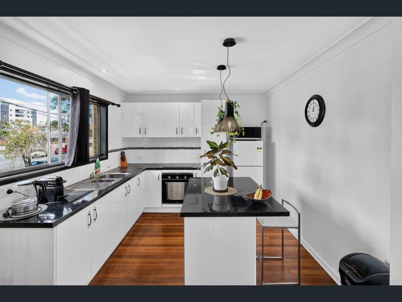 5/5 North Street, Southport — photo 1 of 5