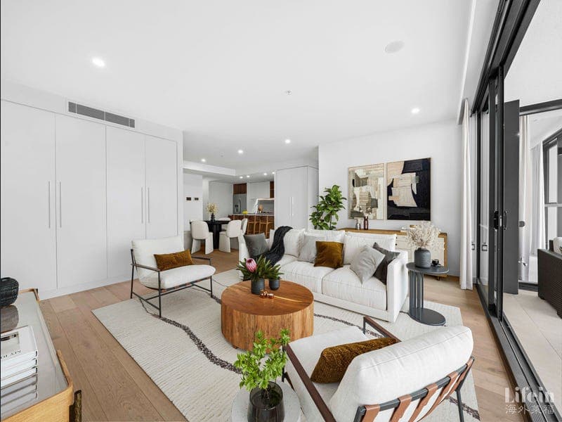 1502/43 Peerless Avenue, Mermaid Beach — photo 1 of 5