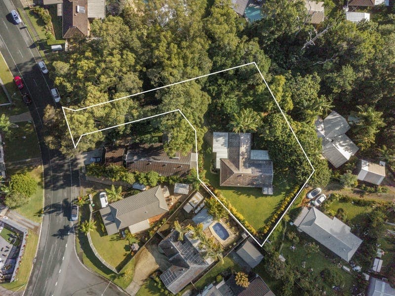 82 Ware Drive, Currumbin Waters — photo 1 of 5