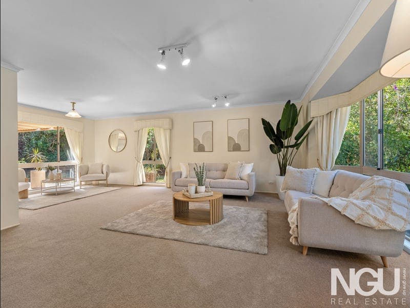 101 Kilmorey Street, Carindale — photo 1 of 5