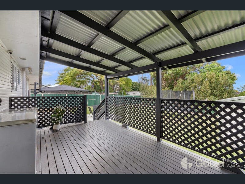 53 Queens Court Road, Alexandra Hills — photo 1 of 5
