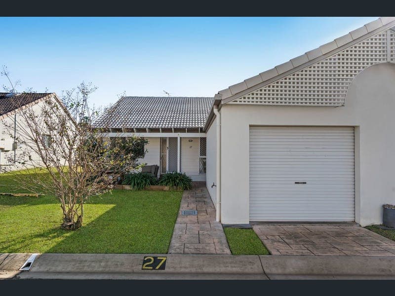 27/16 Stay Place, Carseldine — photo 1 of 5