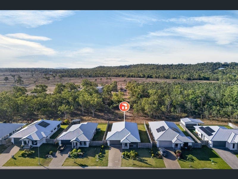 59 Pepperbush Circuit, Mount Low — photo 1 of 5