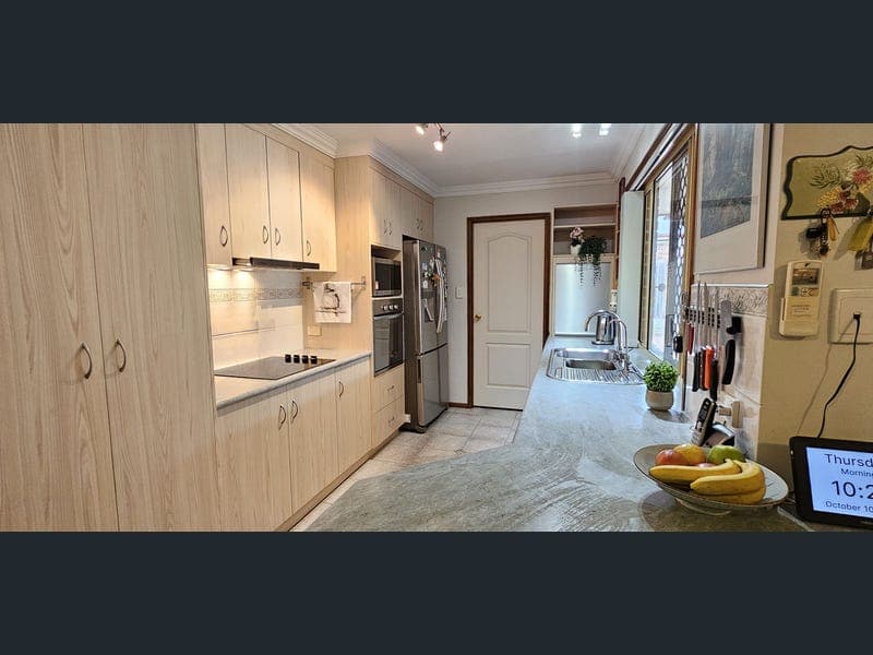 17 Matthew Court, Crows Nest — photo 1 of 5