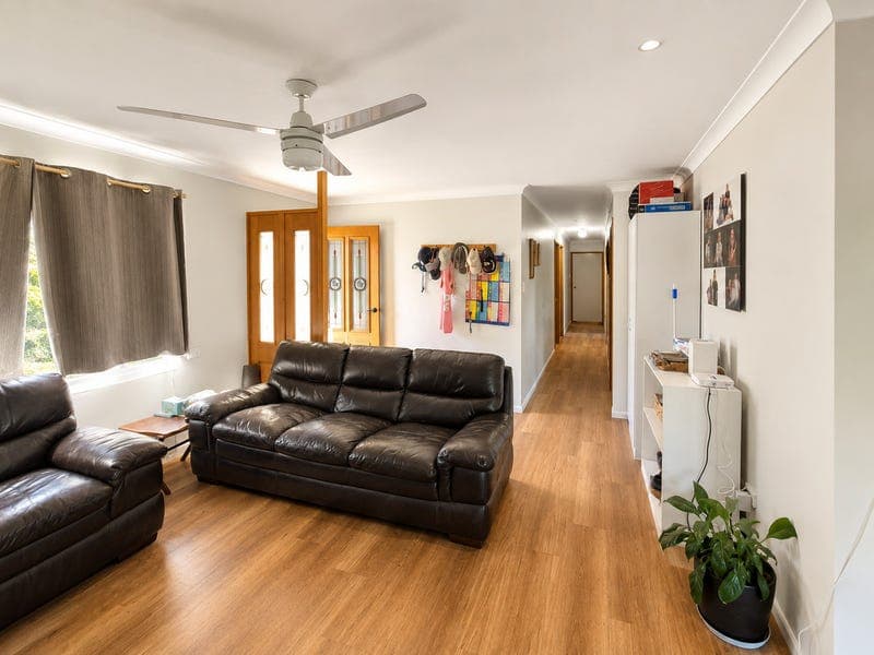 24 Olive Grove, Kingaroy — photo 1 of 5
