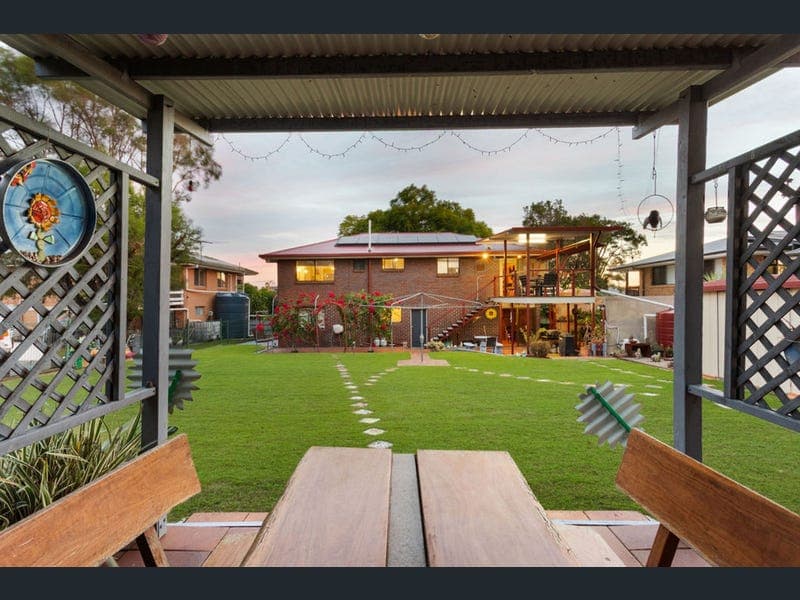 52 Mahogany Street, Raceview — photo 1 of 5