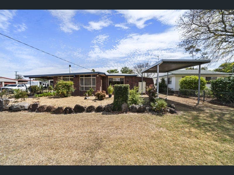 13 Holmes Street, Pittsworth — photo 1 of 5