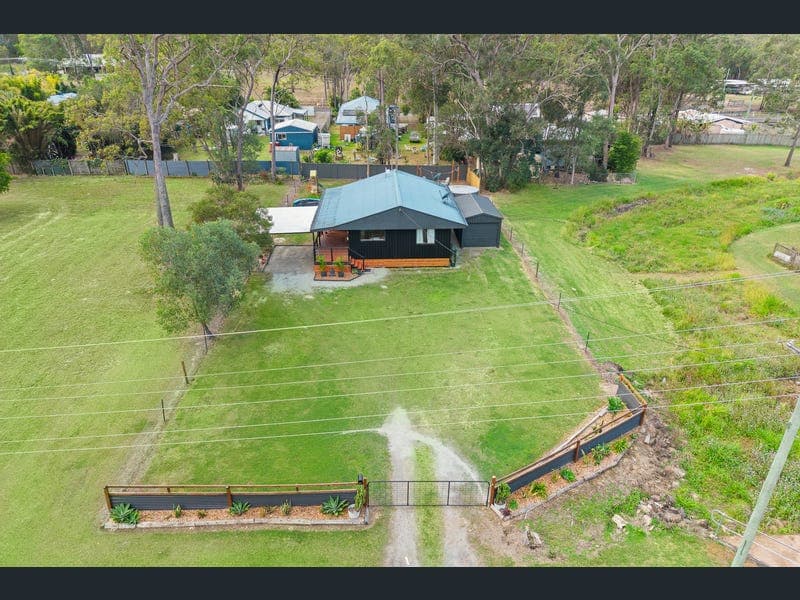 85 Bronze Street, Maryborough — photo 1 of 5