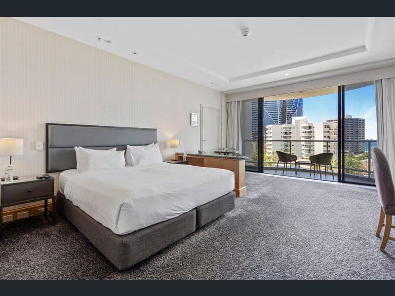 503/2801 - 2833 Gold Coast Highway, Surfers Paradise — photo 1 of 5