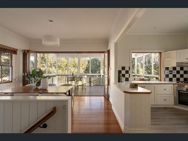 49 Lintern Street, Red Hill — photo 1 of 5