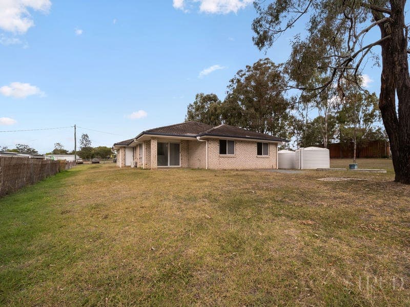 3 Norman Court, Hatton Vale — photo 1 of 5